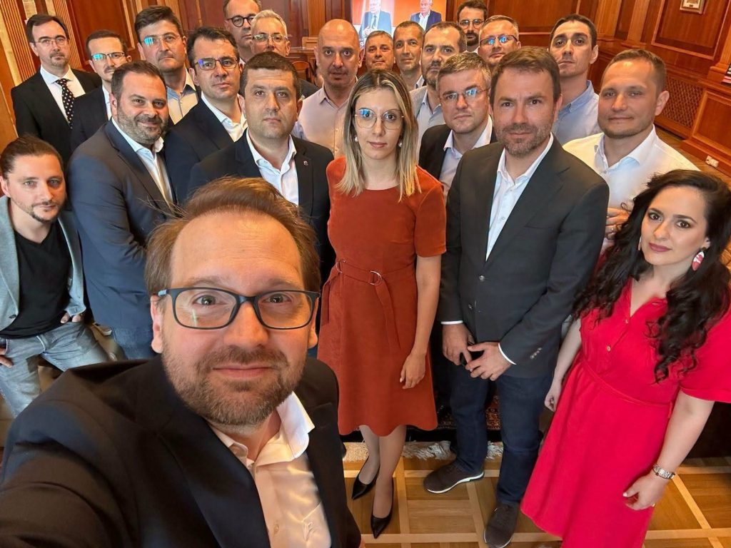 USR își păstrează miniștrii din Guvernul Bolojan și îl aduce pe Drulă la Transporturi