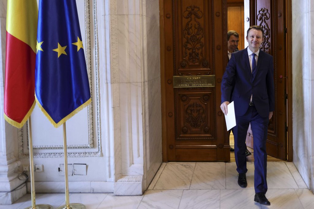 Audierile miniștrilor din Cabinetul Mureșan încep luni după-amiază