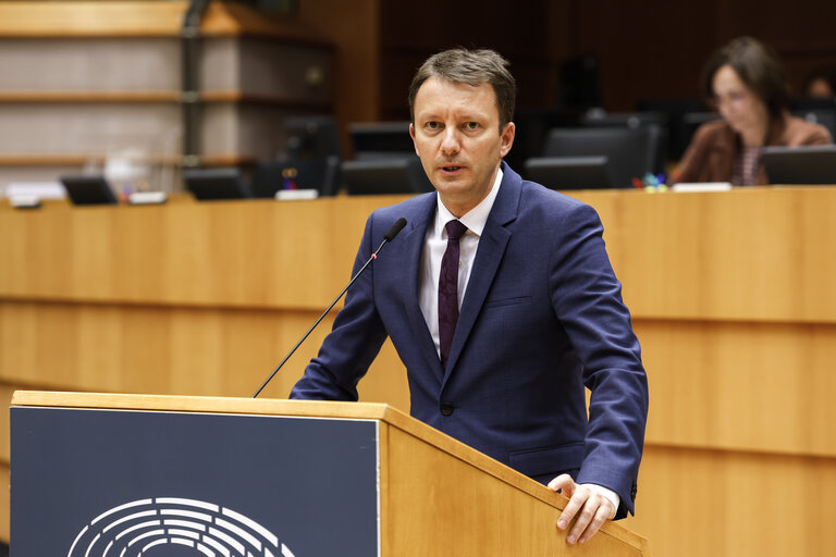 Siegfried Mureșan despre "scandalul ambasadoarei SUA”: Are ceva aer de complot